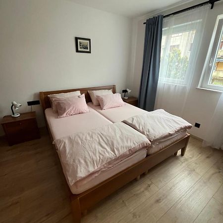 Cute Apartment Marla Art Close To Center Πούλα Εξωτερικό φωτογραφία