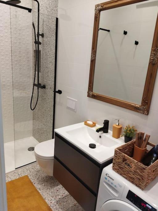 Cute Apartment Marla Art Close To Center Πούλα Εξωτερικό φωτογραφία