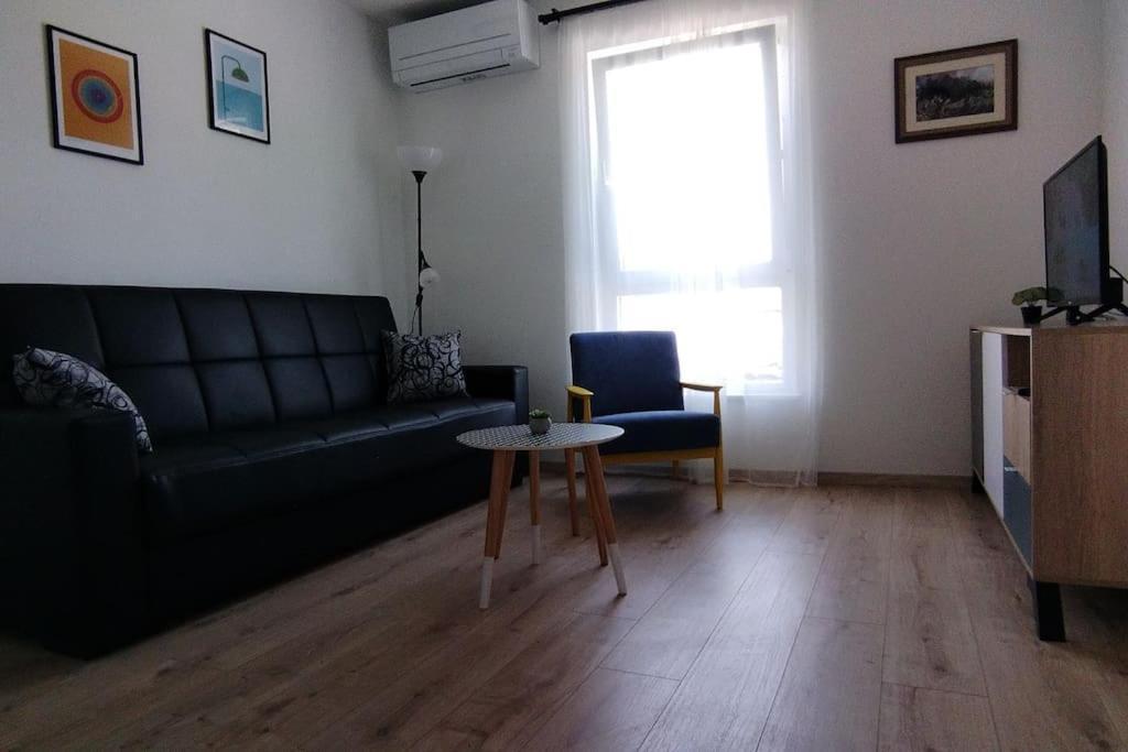 Cute Apartment Marla Art Close To Center Πούλα Εξωτερικό φωτογραφία