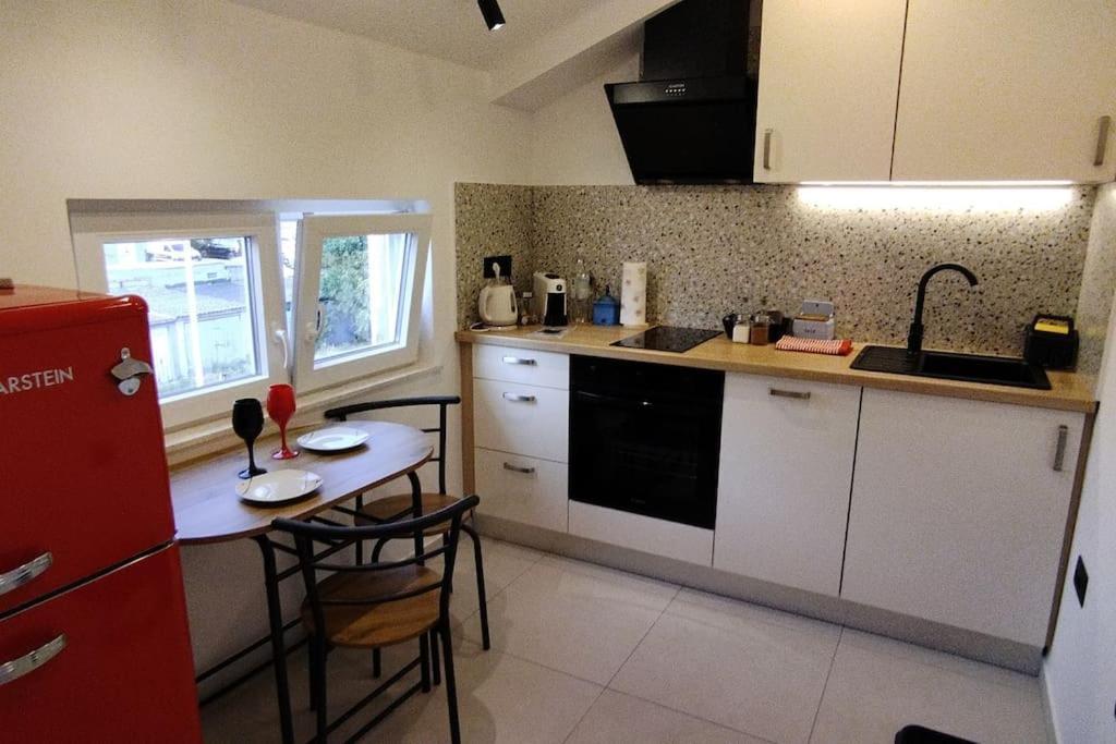 Cute Apartment Marla Art Close To Center Πούλα Εξωτερικό φωτογραφία