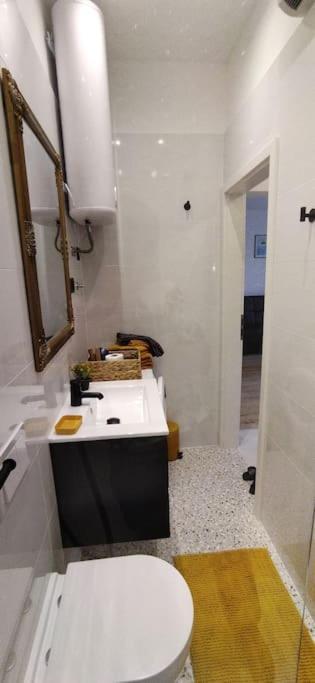Cute Apartment Marla Art Close To Center Πούλα Εξωτερικό φωτογραφία