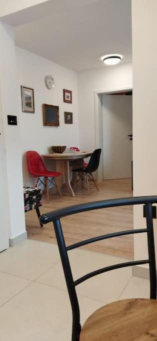 Cute Apartment Marla Art Close To Center Πούλα Εξωτερικό φωτογραφία